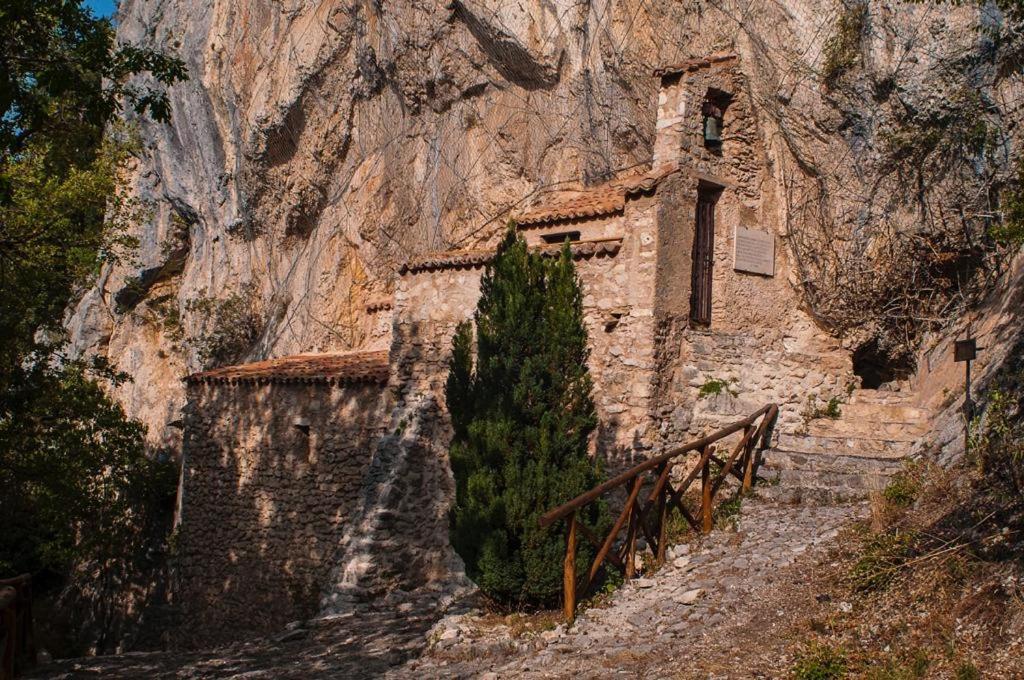 Alloggio Turistico Luigina Morro Reatino Екстер'єр фото
